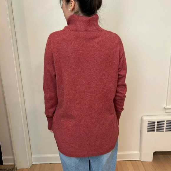 Max Studio 2- ply cashmere turtleneck sweater size L - Picture 2 of 6